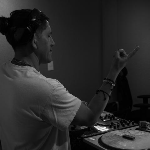 DJ DANCER