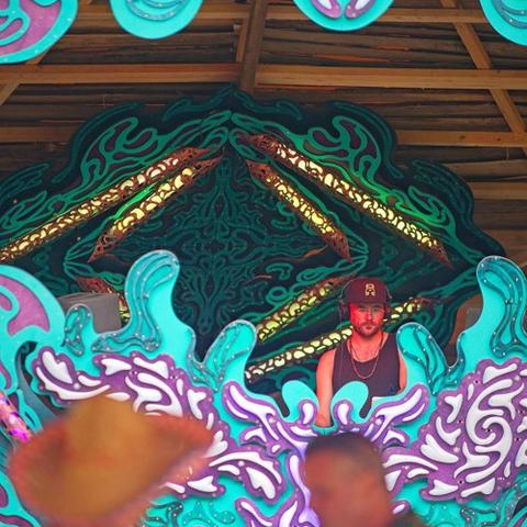 Ufo Bufo 2025 Groovy封面